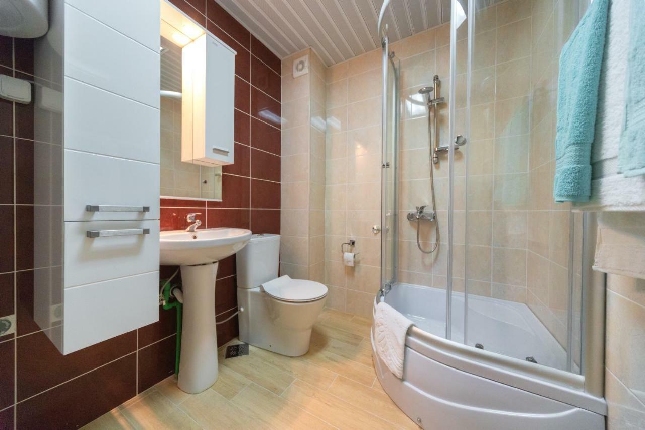 Apartmani Tref Petrovac Exteriör bild