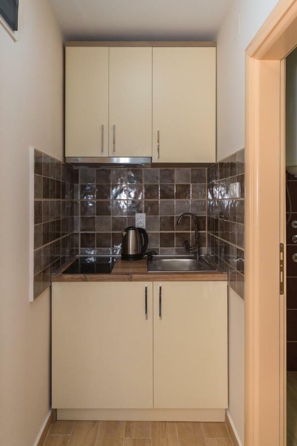 Apartmani Tref Petrovac Exteriör bild