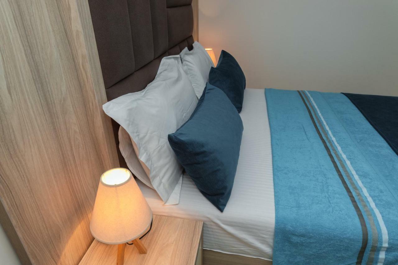 Apartmani Tref Petrovac Exteriör bild