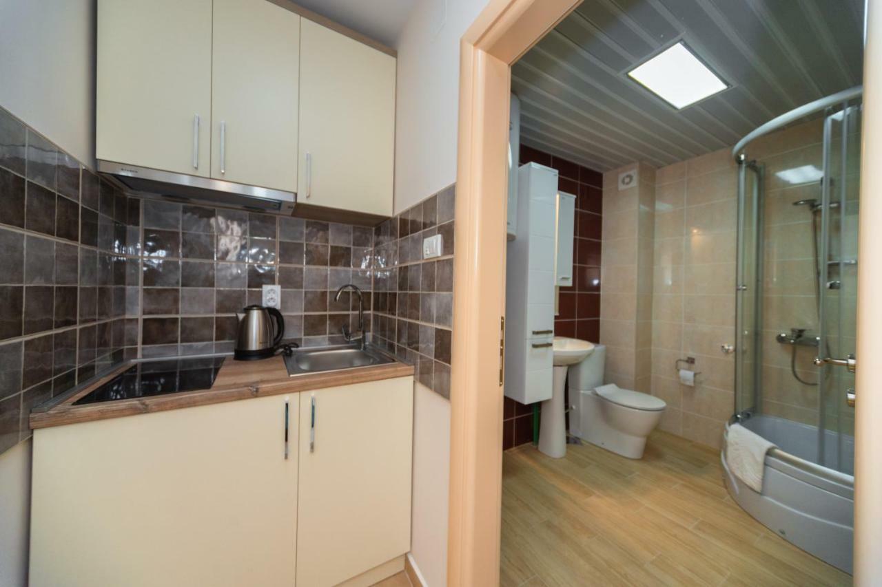 Apartmani Tref Petrovac Exteriör bild